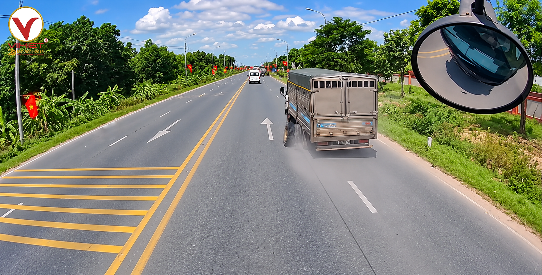Ô Tô Rơi Bánh Khi Đang Chạy