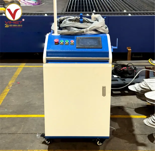 máy làm sạch laser