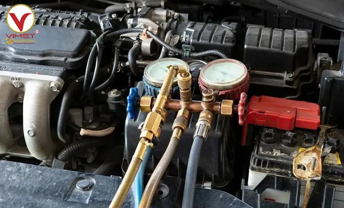 rò rỉ gas điều hòa ô tô